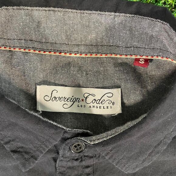 Sovereign Code Solid Black Button Up casual dress shirt with relaxed fit small - Picture 2 of 5